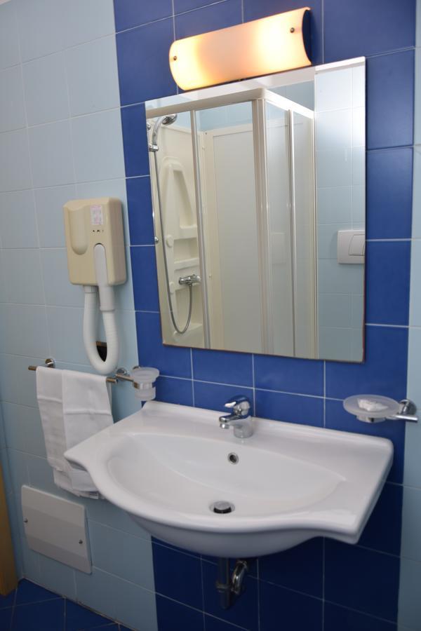 Antares Hotel 3*